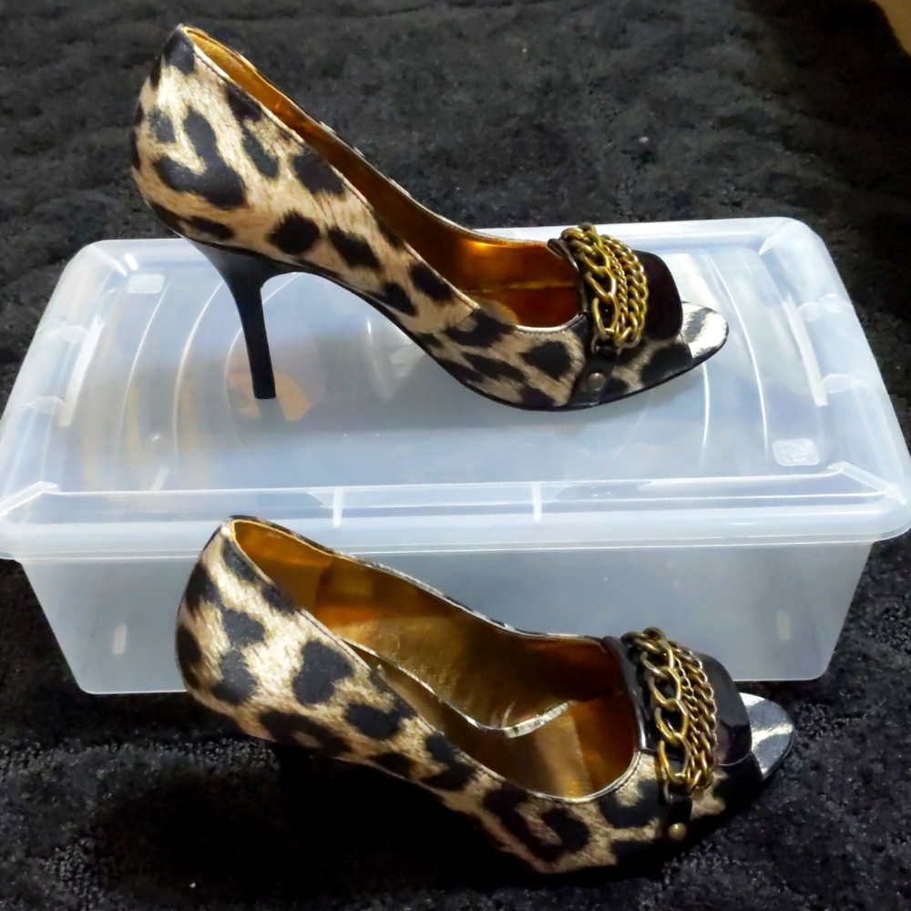 Guess Leopard Print Open Toe Heel Size 6.5 - image 1